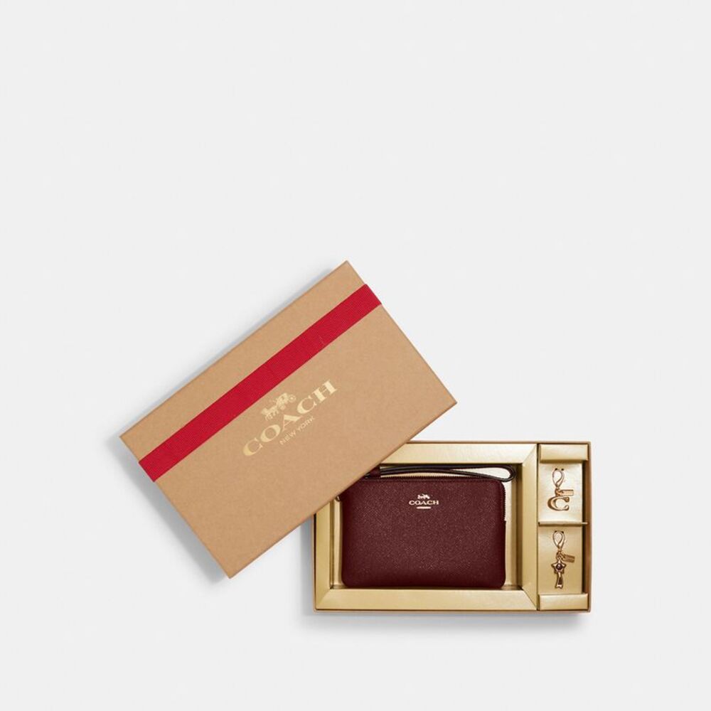 ALMOST PERFECT Coach Outlet Boxed Corner Zip Wristlet